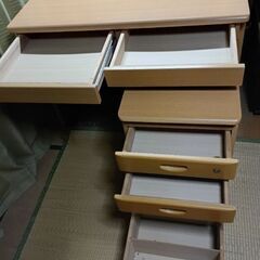 再出品！学習机の画像