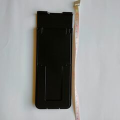 百均グッズ　スマホスタンド　黒　W6cm×H16cm　中古　送料が高いので取りにこれる方限定の画像