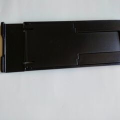 百均グッズ　スマホスタンド　黒　W6cm×H16cm　中古　送料が高いので取りにこれる方限定の画像