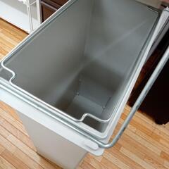 【リユースのサカイ八街店】★ジモティ割あり★ ゴミ箱　グレー　クリーニング済　YJ7707の画像
