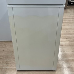 【ジャングルジャングル岸和田和泉インター】冷凍庫 アイリスオーヤマ PF-A100TD 2019年製 100L 家電 上開き ホワイト 和泉市 堺市 岸和田市 泉大津市 高石市 泉北郡熊取町の画像