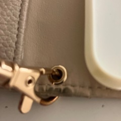iPhone SE スマホショルダーの画像