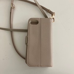 iPhone SE スマホショルダーの画像