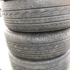 ノア80系ハイブリッド純正ホイールタイヤ付きの画像