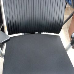 ★リユースのサカイ高崎店★TJ12773 ITOKI オフィスチェア 黒 H×D×W クリーニング済みの画像
