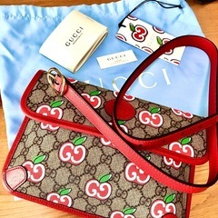 新品 GUCCI GGスプリーム アップル ウエストバッグ/レッド 付属品全て付きの画像