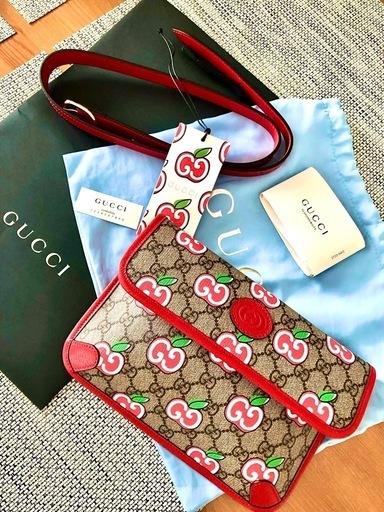 新品 GUCCI GGスプリーム アップル ウエストバッグ/レッド 付属品全て付き