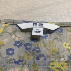 ユニクロ　トップス　レディースXLの画像