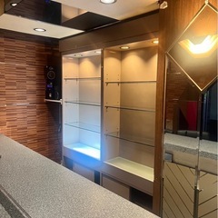 9月13日オープン！！オープニングスタッフ募集中　後２名募集　シフト自由　髪型、ネイル自由　友達同士応募OK バースタッフ　新規オープン　週1から　日払いありの画像