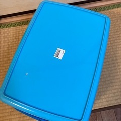 【取引終了】青いプラスチックバスケットの画像