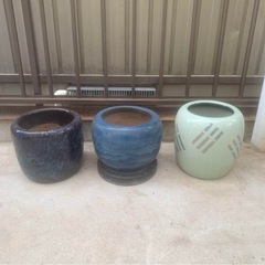石臼  火鉢  壺  睡蓮鉢  火鉢　古美術　骨董品　蔵出し　古民家　ビンテージ　レトロ   5個の画像