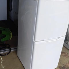 北九州市内配送無料　保証付き 2020年製　RZ-123W 冷蔵庫 ホワイト [123L /2ドア /右開きタイプの画像