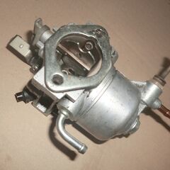 ヤンマーエンジンのパーツとなります。（キャブレター）の画像