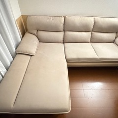 三人かけソファーの画像