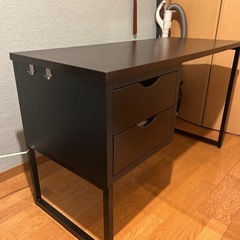 パソコンテーブル
