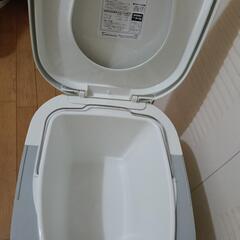 ポータブルトイレの画像