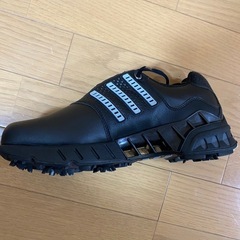 adidas  ゴルフシューズの画像