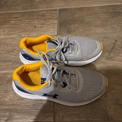 24.5㎝　【美品】kids   アンダーアーマー　　の画像
