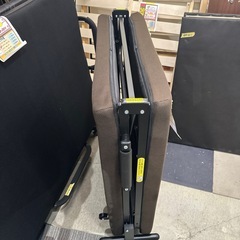配達可【ニトリ折り畳みシングルベッド】【管理番号10409】金の画像