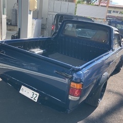 😃2年車検整備付　サニートラック☆旧車☆5MT変換 ローダウン エアコン付き 1200㏄ 紺の画像