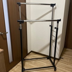 ハンガーラック【10/4までお取引可能】の画像