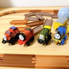 ミニミニトーマス　あつめてつなげてシリーズ　手押しの画像