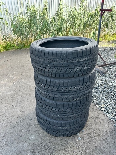 255/40r19 ブリヂストン　VRX ばり目