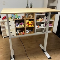 電動　昇降式　机の画像