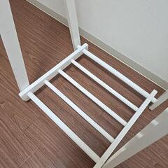 ハンガーラックの画像