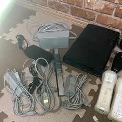 Wii ゲームセット　ブラック　ジャンク品　本体、コントローラー、周辺機器、の画像