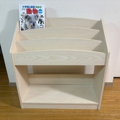 絵本棚の画像