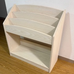 絵本棚の画像
