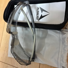 アルタリストサングラス・調光レンズの画像