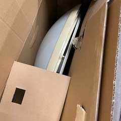 チャイルドシート、木、テレビ台、仏具、電気などの画像