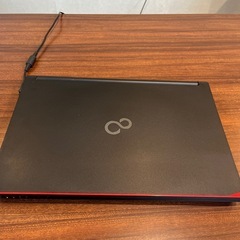 FUJITSUノート型パソコン　綺麗の画像