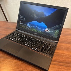 FUJITSUノート型パソコン　綺麗の画像