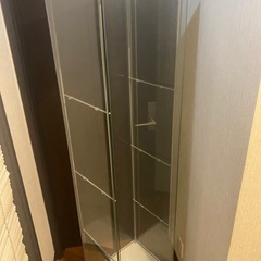 ガラスケース　3段　IKEA
の画像