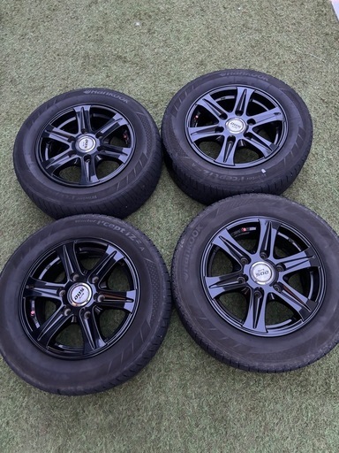 200系ハイエース　　スタッドレス