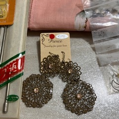 ピアス ハンカチ 手芸 雑貨色々の画像