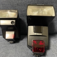 デジタル一眼レフ　キャノン　EOS KISS X7 ダブルレンズセット＋フラッシュ付の画像