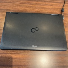 FUJITSUノート型パソコンの画像