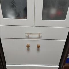 食器棚　白の画像