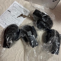 Terzo テルッツォ (by PIAA) ルーフキャリア ベースキャリア フット 4個入 ルーフレールタイプ ブラック ロック付 EF11BLの画像