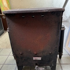 鋳鉄製ガスストーブの画像
