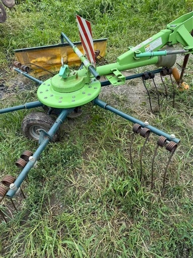 スタージャイロレーキMGR2630 乾草反転、集草埼玉県発