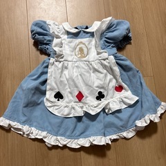 アリスのドレスの画像