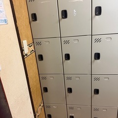 ロッカー12人用（3列4段）の画像