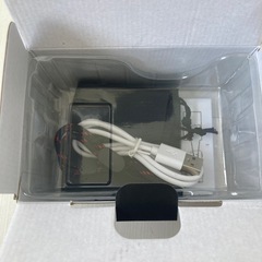 デジタルカメラ 4K デジカメ 6400万画素 180度回転可能ディスプレイの画像