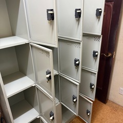 ロッカー12人用（3列4段）の画像