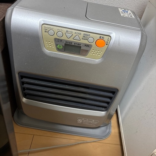 エアコン、ガスコンロ、シーリングライト4点、灯油ストーブ、まとめて取引してくれるかた限定！